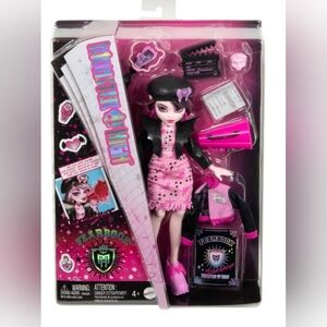 New Monster High Fearbook Draculaura Fashion Doll Toy